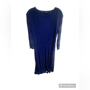 Veeca Accordian Crinkle Pleat Cut Out Dress Blue Size Large